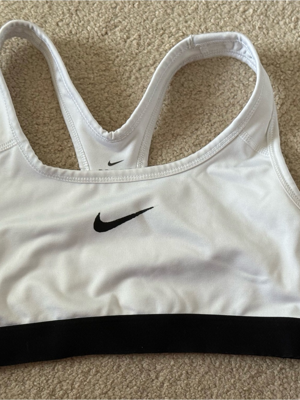 Nike White Sports Bra with Black Underband Size Large - Msmnts in pictures